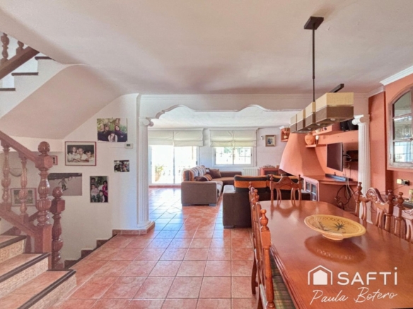 Imagen 4 de Exclusiva vivienda unifamiliar pareada con piscina privada y a pocos minutos del mar.