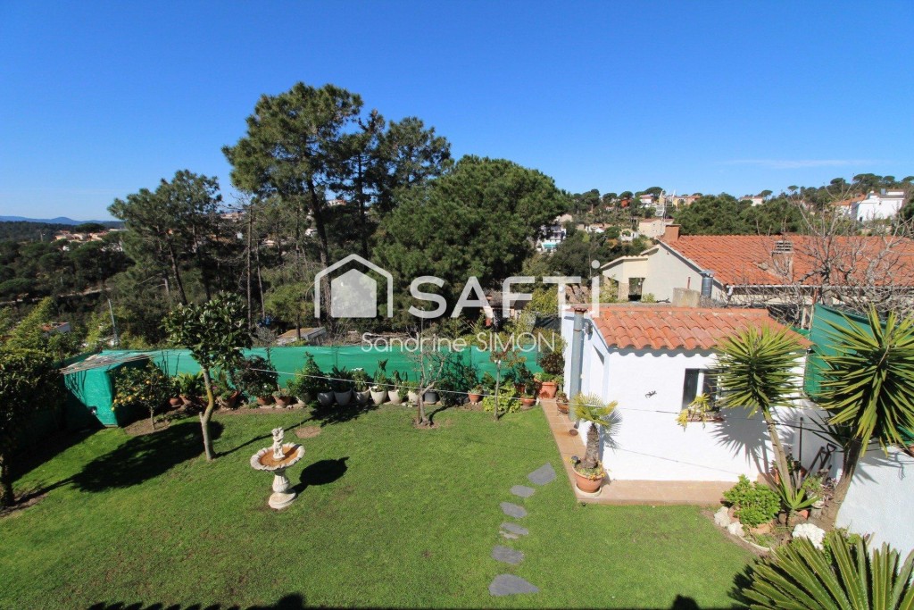 Imagen 2 de Preciosa casa lista para entrar a vivir en urbanización entre Lloret de Mar y Vidreres A 7KM de las playas