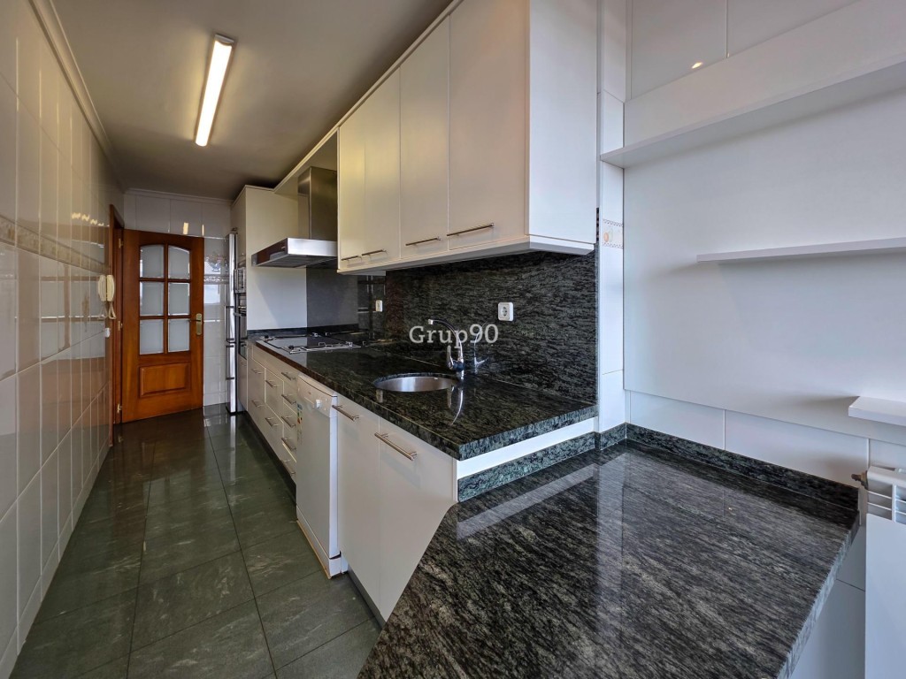 Imagen 1 de DÚPLEX INVERTIDO EN ZONA ALTA – 115 m2