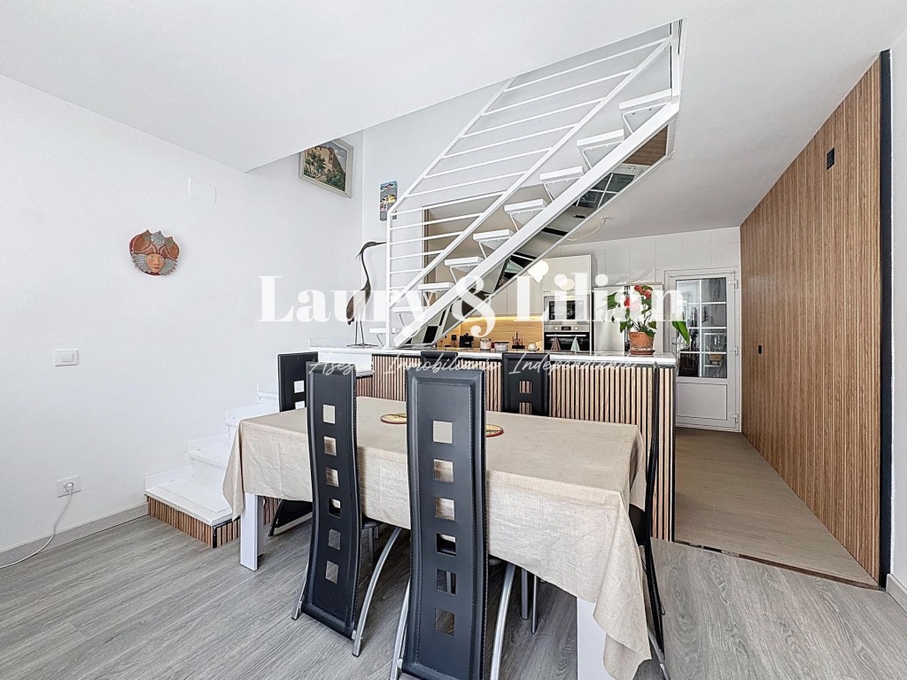 Imagen 4 de ¡Oportunidad imperdible! Moderna casa de 3 habitaciones con garaje.
