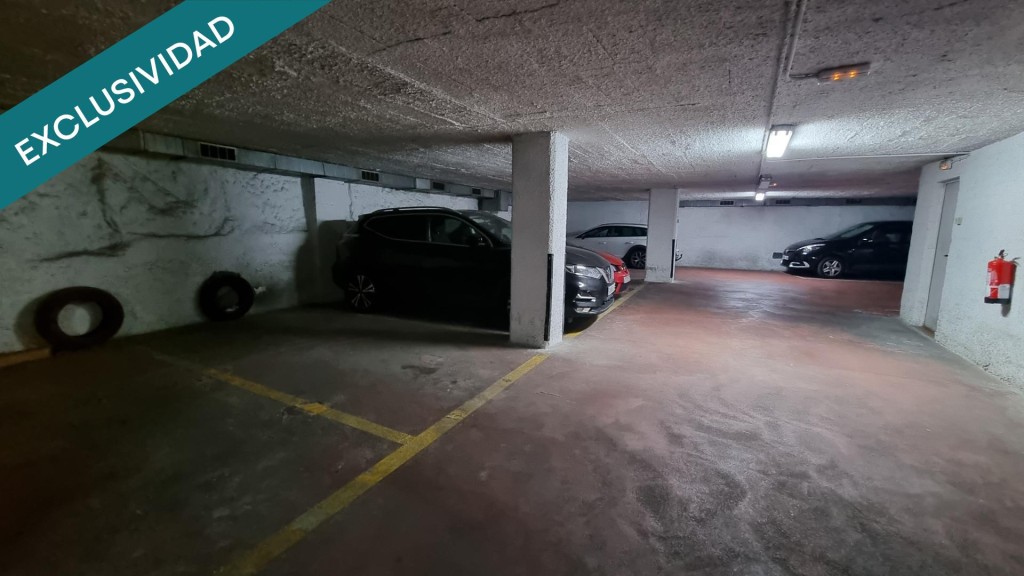 Imagen 4 de Plaza de parking para coche mediano.