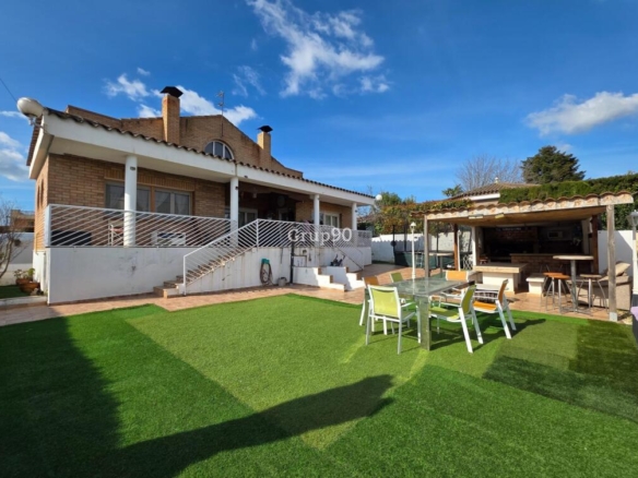 Imagen 1 de Chalet Independiente en Alpicat: Espacio