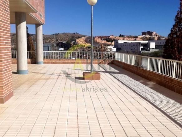 espacio y vistas únicas en un hogar listo para entrar a vivir!