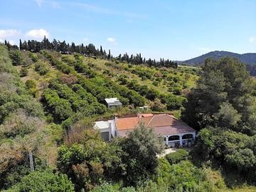 Imagen 1 de Casa de campo-Masía en Venta en San Martin Del Tesorillo Cádiz
