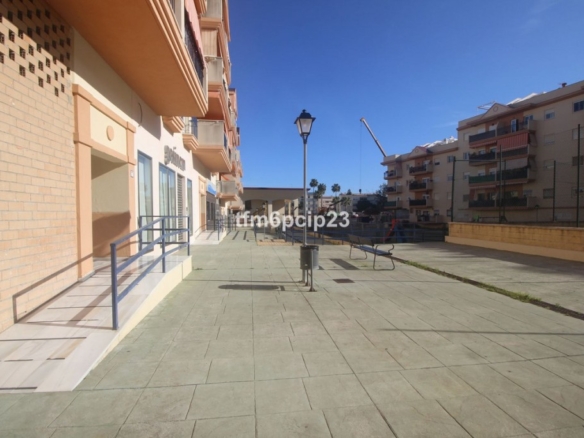 Imagen 2 de Local comercial en Venta en Estepona Málaga