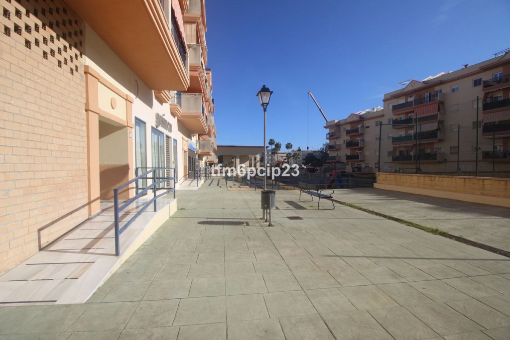 Imagen 2 de Local comercial en Venta en Estepona Málaga