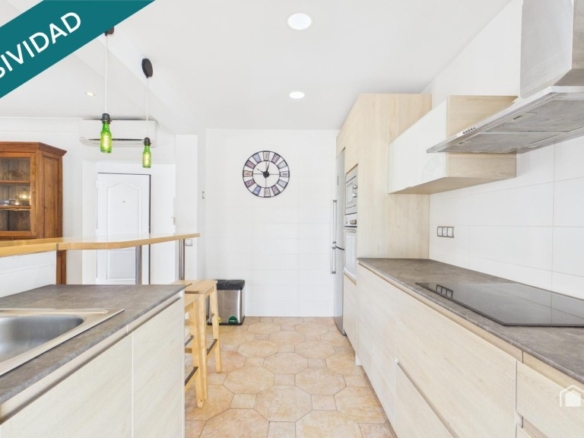 Imagen 4 de Villa con piscina privada y jacuzzi - Licencia turística para 8 personas - Can Picafort - Calle Tords