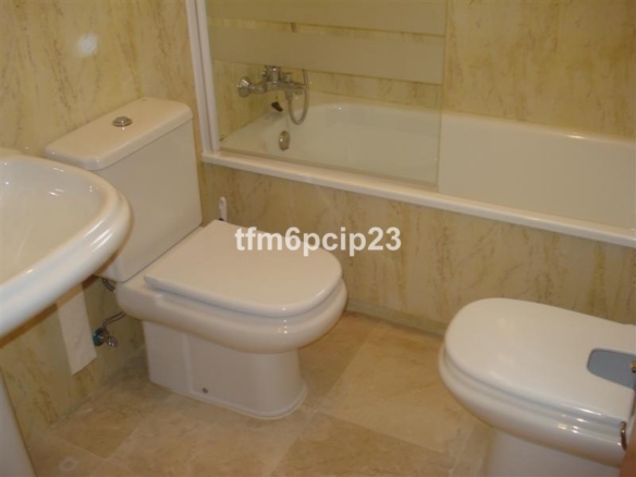 Imagen 4 de Apartamento en Venta en San Luis De Sabinillas Málaga