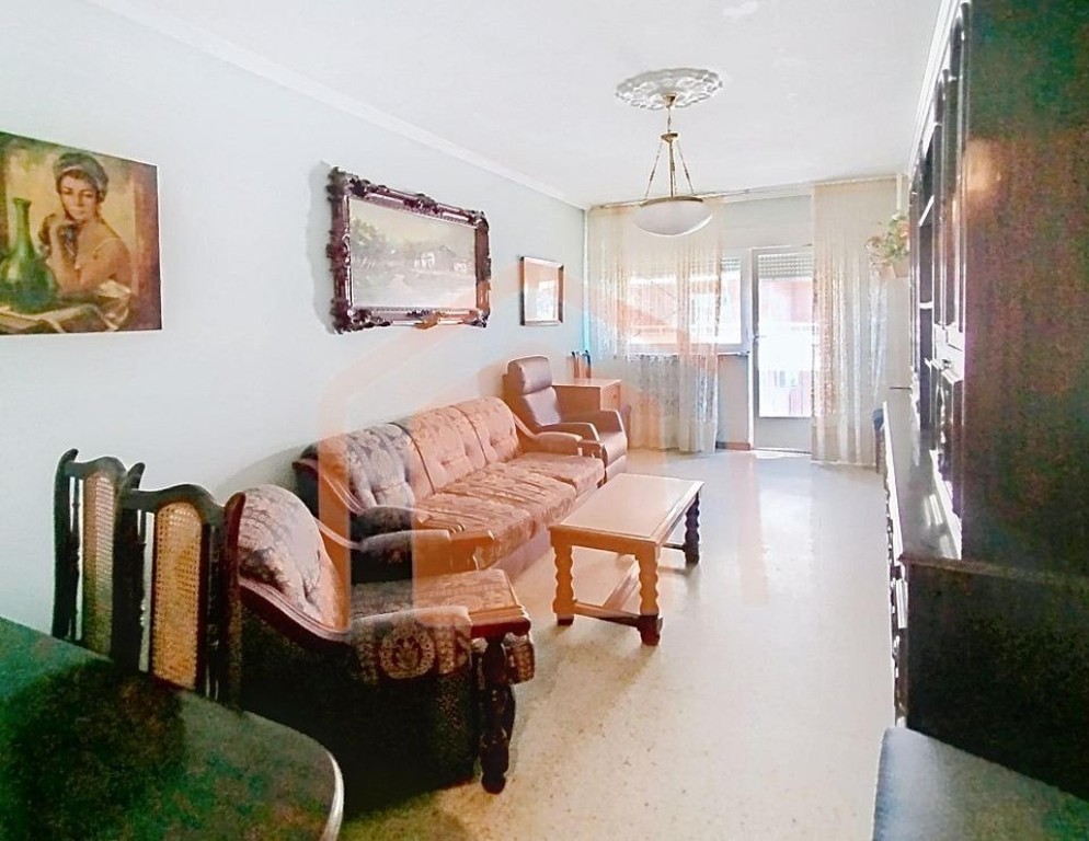 Imagen 2 de Vivienda amplia y luminosa muy céntrica