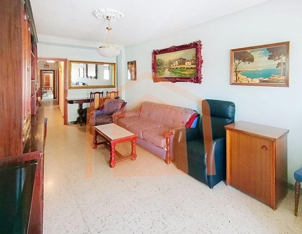 Imagen 1 de Vivienda amplia y luminosa muy céntrica