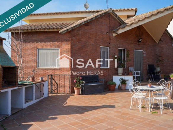 Imagen 3 de Residencia con dos viviendas y vistas al Montseny.
