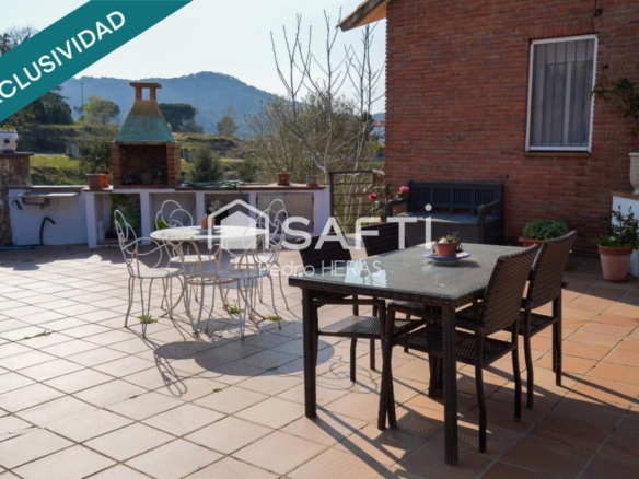 Imagen 4 de Residencia con dos viviendas y vistas al Montseny.