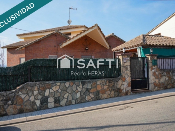 Imagen 1 de Residencia con dos viviendas y vistas al Montseny.