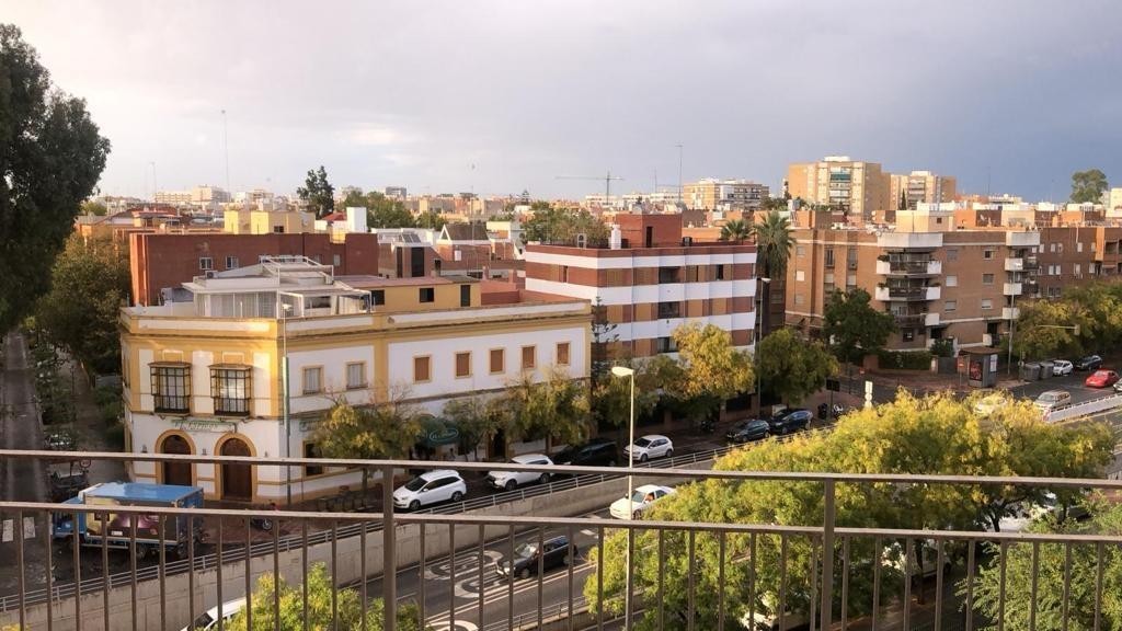 Imagen 1 de Vivienda ideal en Avda. Manuel Siurot