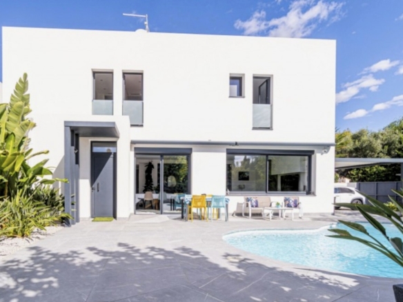 Imagen 1 de Casa-Chalet en Venta en Empuriabrava Girona