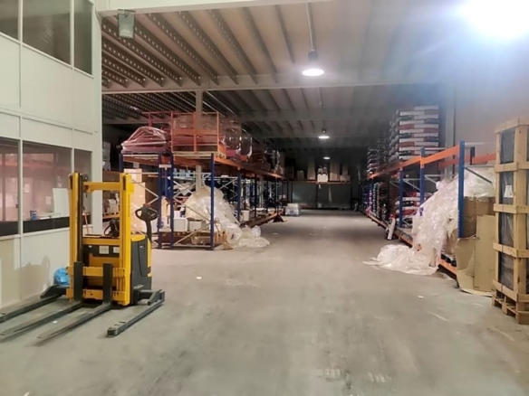 Imagen 3 de Nave industrial en Polígono de Barros