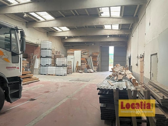 Imagen 3 de Nave Industrial de 1500m2 en Arenas de Iguña