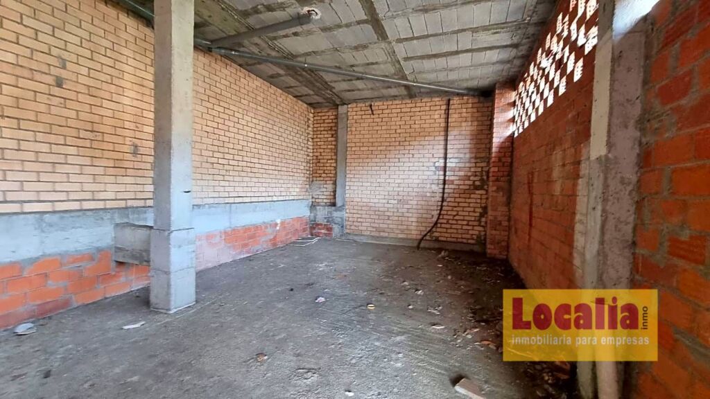 Imagen 2 de Local comercial en bruto en El Astillero
