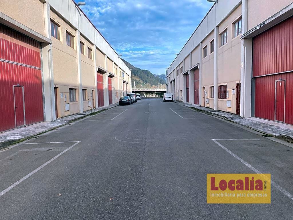 Imagen 1 de Nave industrial en el Polígono de Barros