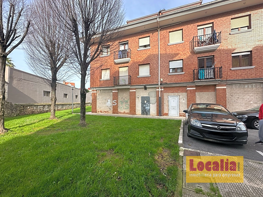Imagen 4 de Local diáfano en bruto de 180m² situado en Cartes