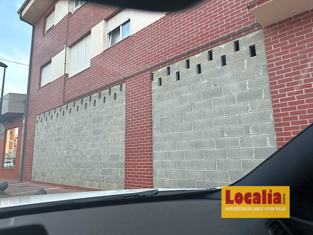 Imagen 3 de Local diáfano en bruto de 180m² situado en Cartes