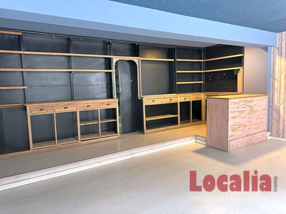 Imagen 2 de Local comercial en el centro de Torrelavega