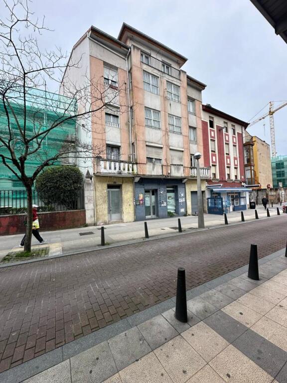 Imagen 4 de Local comercial 200m² en primera linea Torrelavega