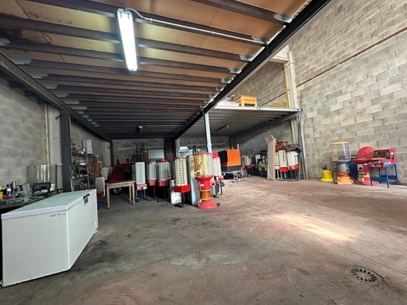 Imagen 2 de Nave Industrial en venta en Campoo de Enmedio