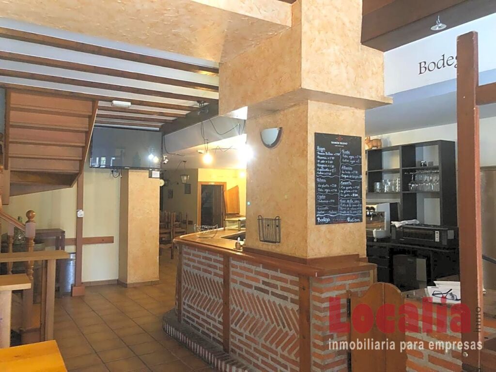 Imagen 2 de Amplio Bar para entrar a trabajar en Torrelavega.