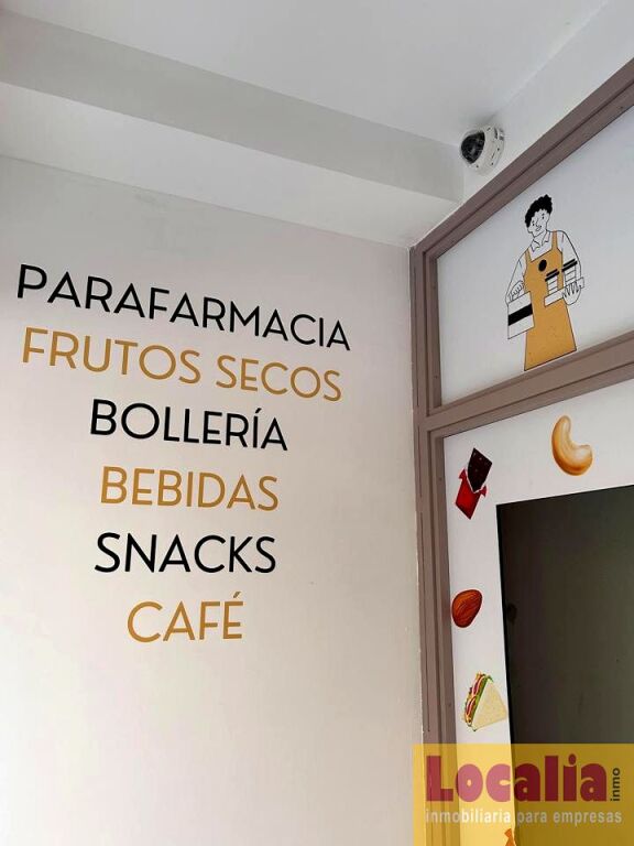 Imagen 4 de Local con negocio en funcionamiento en Santander.