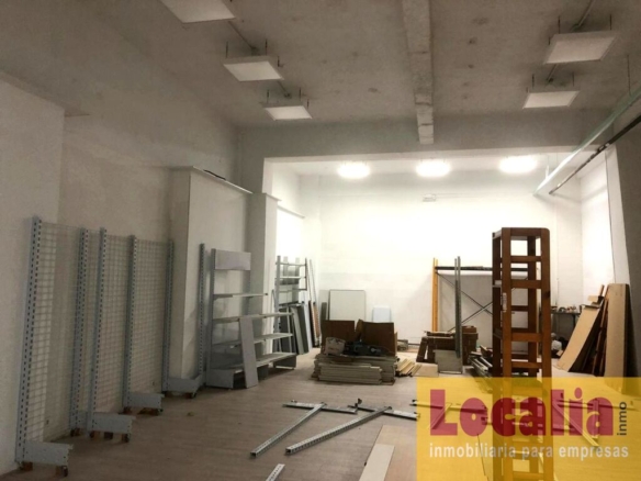 Imagen 3 de Amplio local de 360 metros en alquiler. Santander.