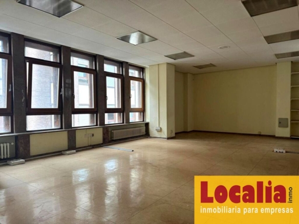 Imagen 2 de Excepcional local para oficinas en Santander.