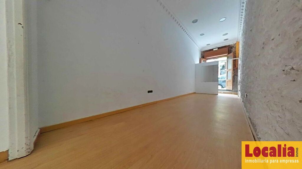 Imagen 2 de Céntrico y amplio local en el corazón de Santander