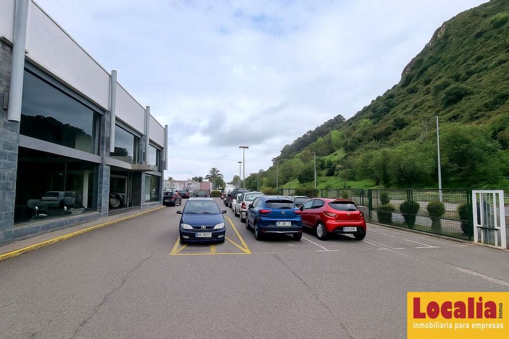 Imagen 1 de Fantástica nave en alquiler en Santander.