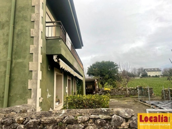 Imagen 2 de Dos casas y extensa finca en Torrelavega