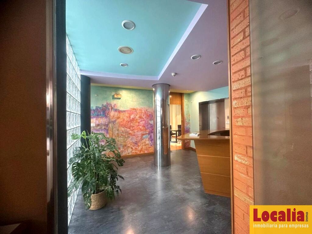 Imagen 1 de Oficinas de alta calidad en centro de Torrelavega.