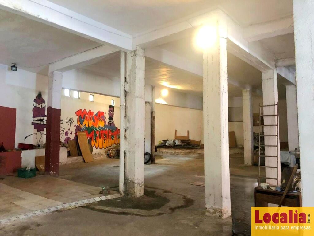 Imagen 2 de Local con posibilidad usar como nave