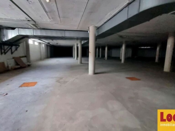 Imagen 1 de Amplias naves en Santander a precio competitivo