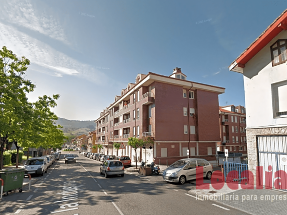 Imagen 1 de Local comercial en pleno Astillero