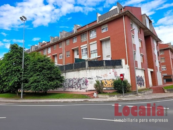 Imagen 1 de Local comercial espacioso en Astillero