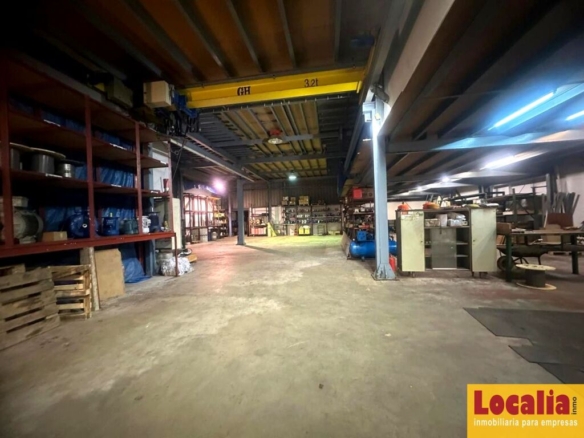 Imagen 3 de Nave industrial con oficinas en Santander 822m²
