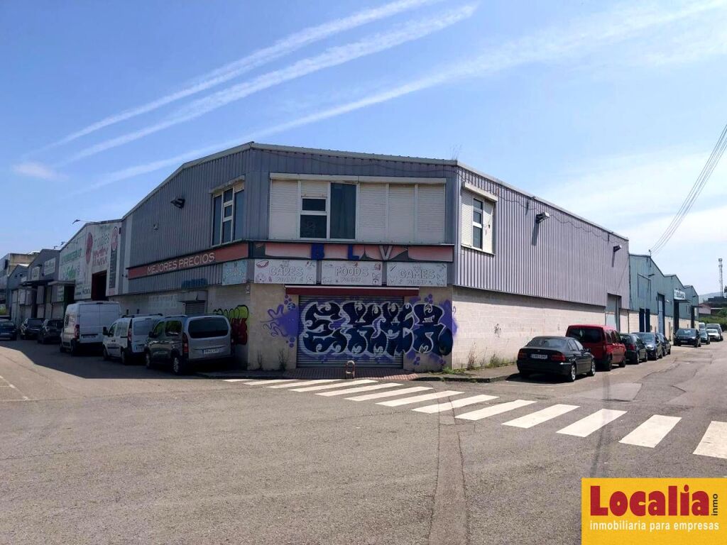 Imagen 4 de Nave industrial con 1024m2 en Santiago de Cartes