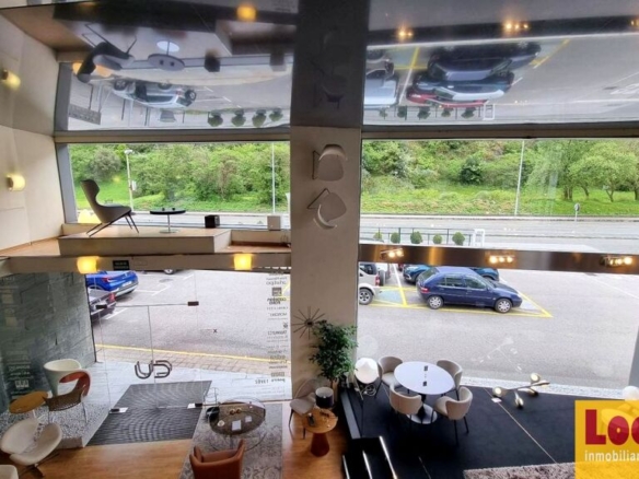 Imagen 2 de Extensa y actractiva nave en venta en Santander.