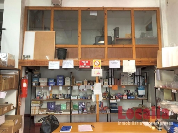 Imagen 2 de Buen local comercial en Torrelavega.