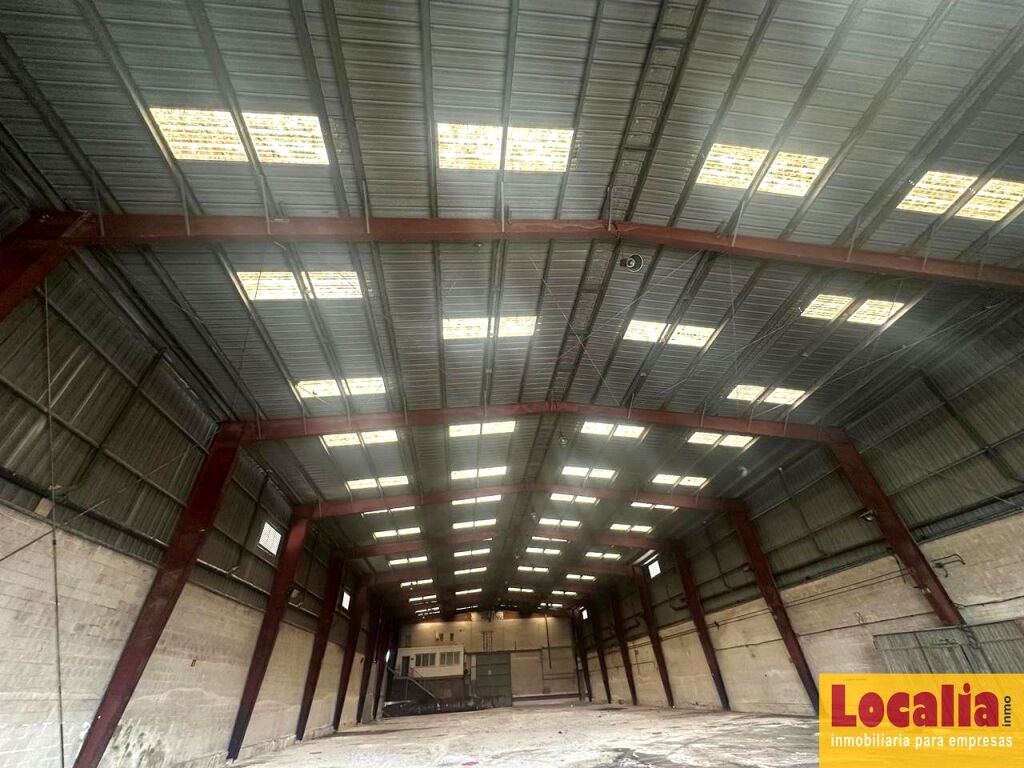 Imagen 4 de Impresionante nave granelera en Camargo