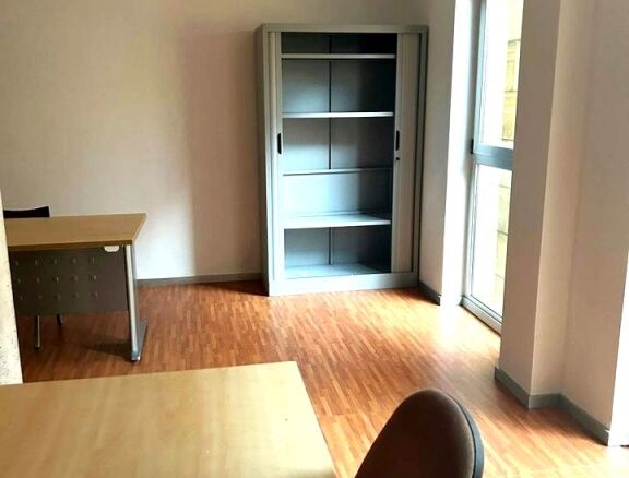 Imagen 1 de Oficinas con plaza de garaje incluida