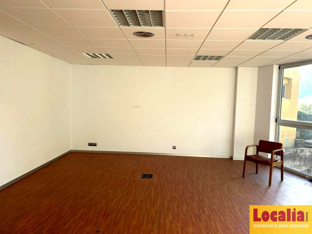 Imagen 1 de Oficinas con plaza de garaje incluida
