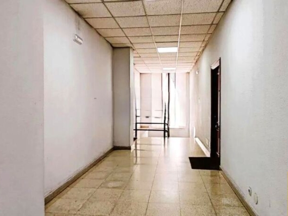 Imagen 4 de Local en alquiler en Santander de 70 m2