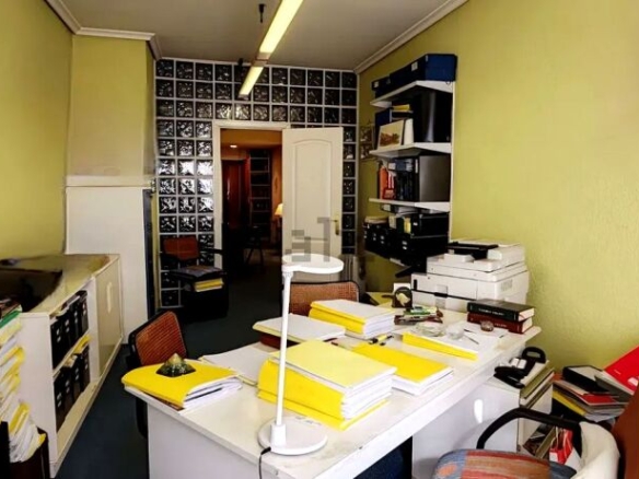 Imagen 2 de Local en alquiler en Santander de 70 m2