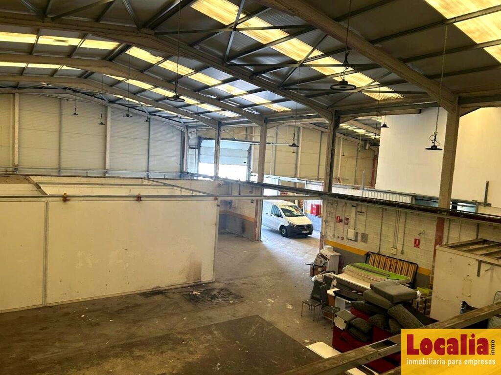 Imagen 4 de Impresionante Nave Industrial en Nueva Montaña
